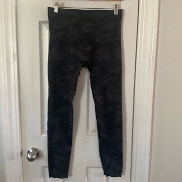 NWOT SPANX Look at Me Now Leggings Size 1X  #358 - Picture 1 of 7
